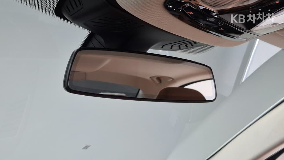 BMW 올Нов5 Серия (G30)520i Luxury - 24