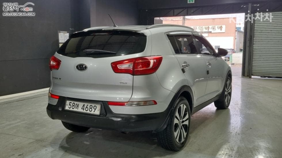 Kia Sportage R2WD Diesel TLX Premium - 2