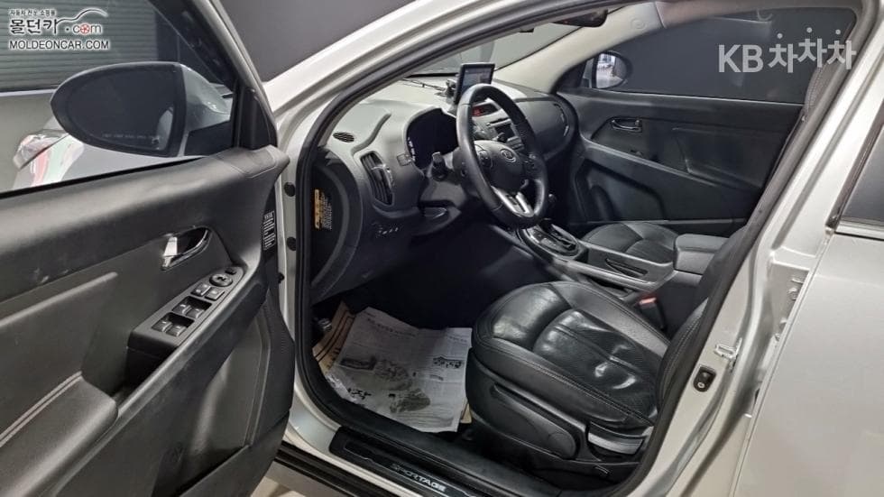 Kia Sportage R2WD Diesel TLX Premium - 9