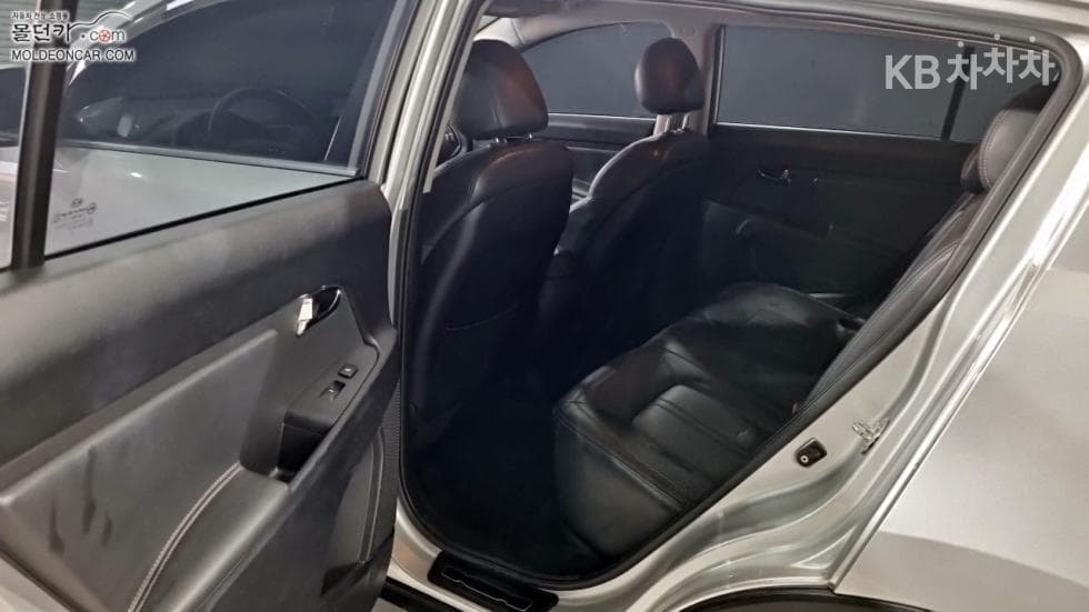 Kia Sportage R2WD Diesel TLX Premium - 10