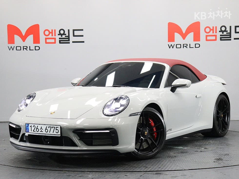 Porsche 911(992) Carrera 4 GTS Cabriolet - Image 1