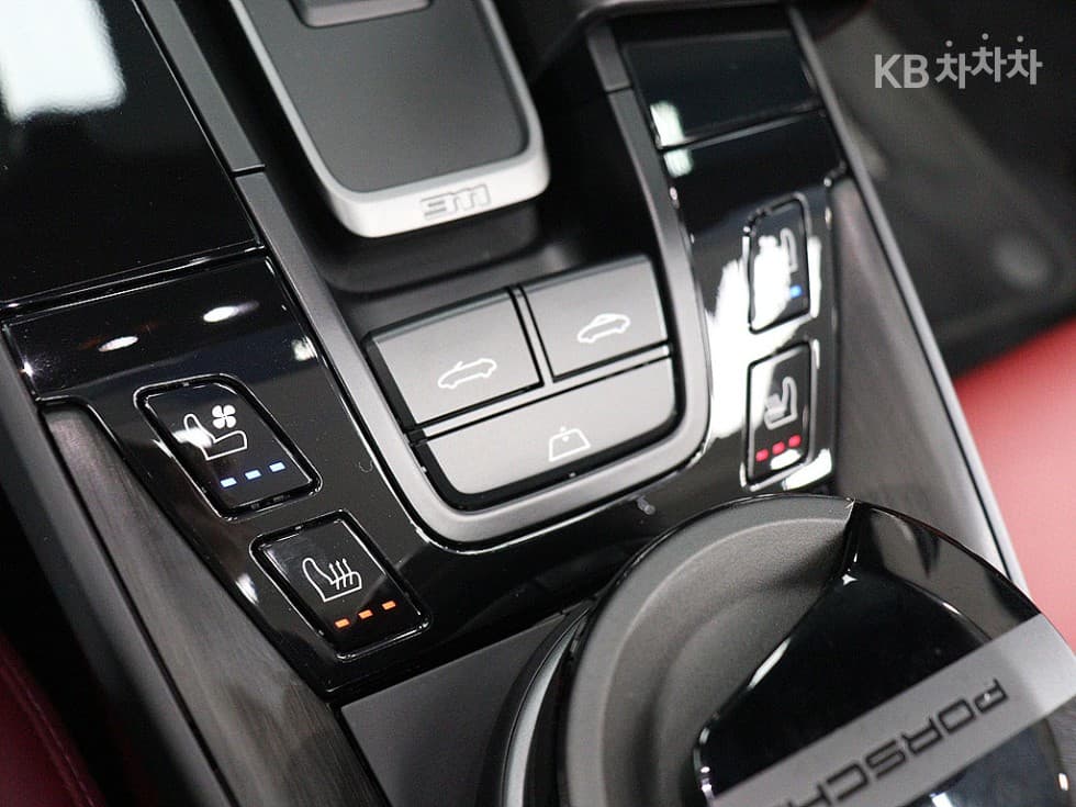 Porsche 911(992)Carrera 4 GTS Cabriolet - 9