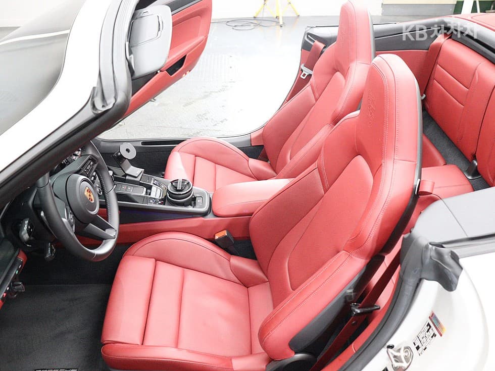 Porsche 911(992)Carrera 4 GTS Cabriolet - 15