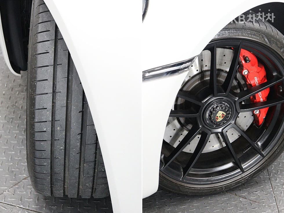 Porsche 911(992)Carrera 4 GTS Cabriolet - 20