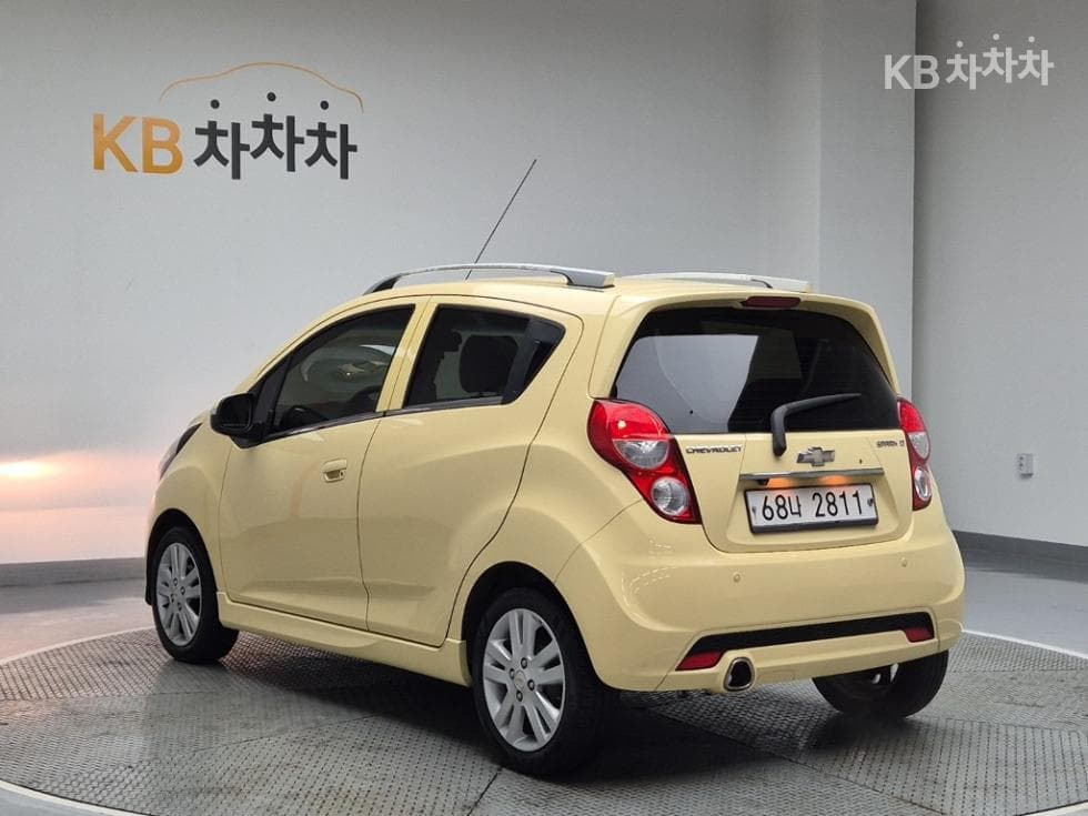 GM Korea Chevrolet SparkLT Standard - 2
