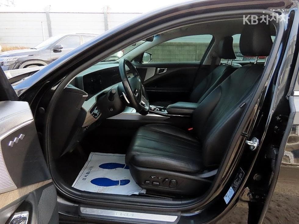 Kia K83.5 LPG Rental car Prestige - 5