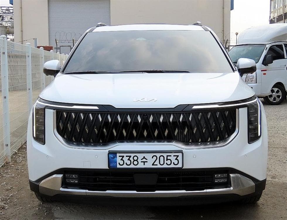 Kia The New (facelift) Carnival Hybrid 4th generation1.6 HEV 9-seater Signature