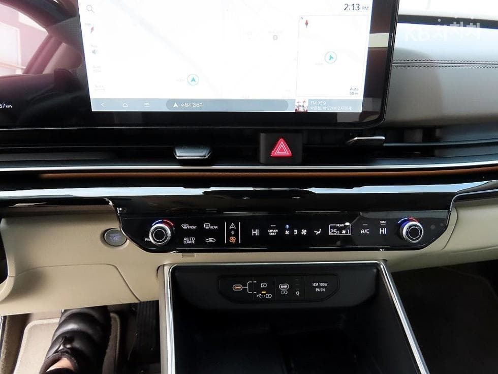 Kia The New (facelift) Carnival Hybrid 4th generation1.6 HEV 9-seater Signature - 13