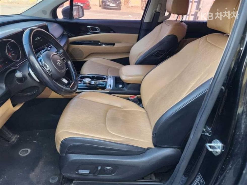 Kia Carnival 4th generationD2.2 9-seater Noblesse - 12