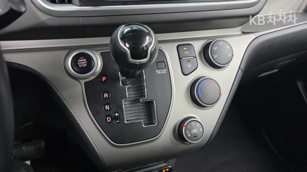 Kia The New (facelift) Ray (van)1.0 Gasoline Luxury - 22