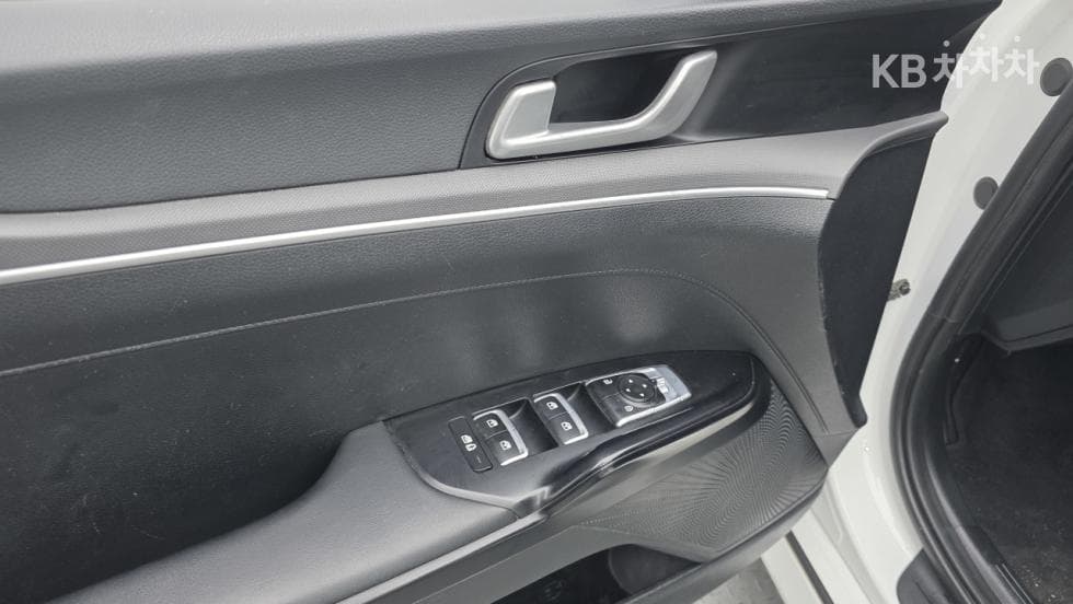 Kia K5 3rd Gen2.0 Gasoline Prestige - 14