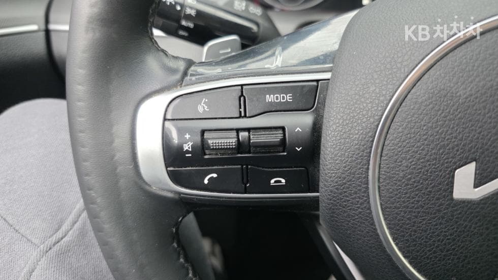 Kia K5 3rd Gen2.0 Gasoline Prestige - 19