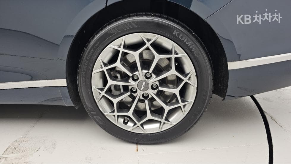 Genesis G80(RG3)2.5 Turbo Gasoline Direct Injection AWD - 25