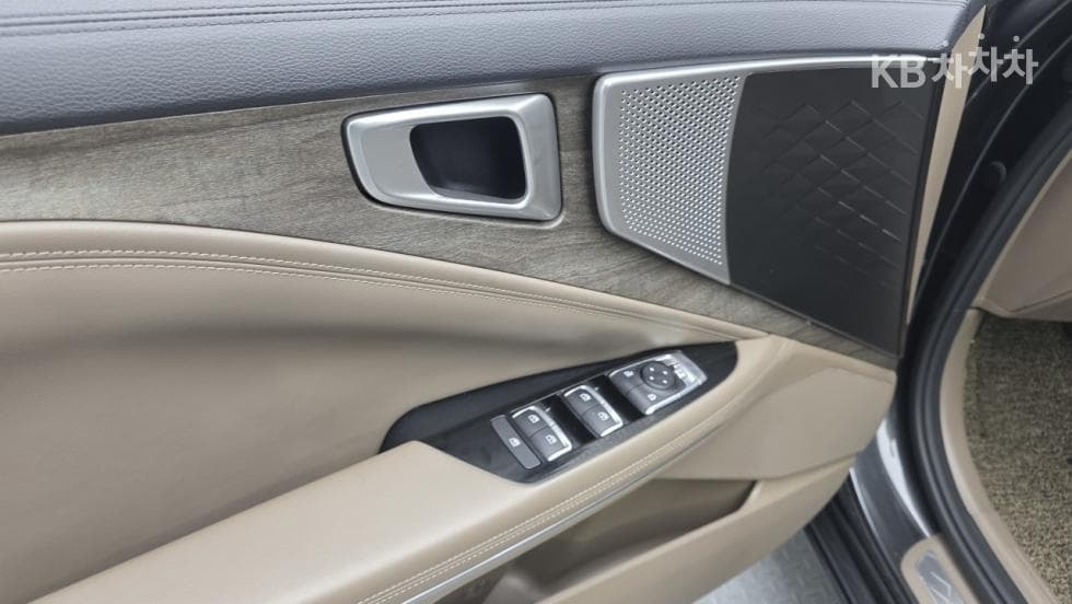 Kia K8 Hybrid1.6 Turbo Noblesse - 15