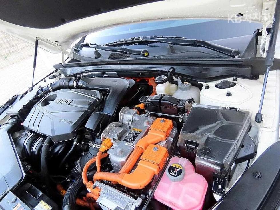 Kia K5 Hybrid 3rd Gen2.0 HEV Prestige - 17