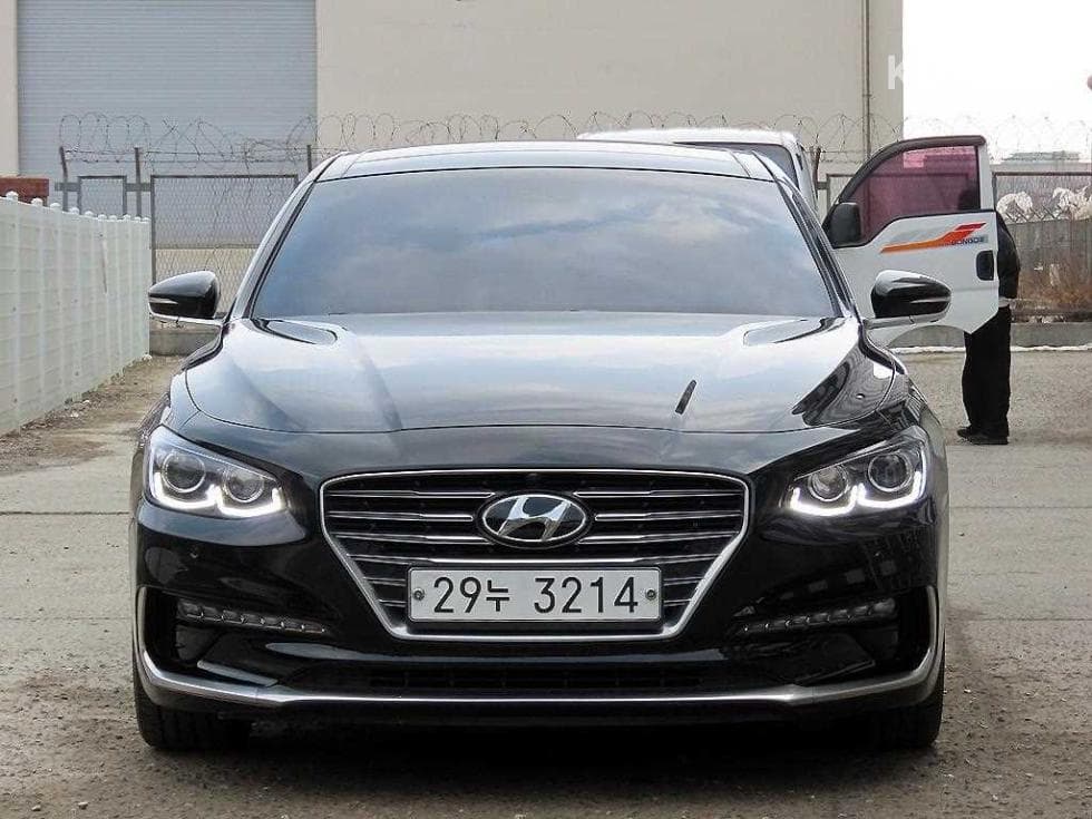 Hyundai Grandeur (Azera)IG 2.4 Premium Special (special feature/edition) - Image 1