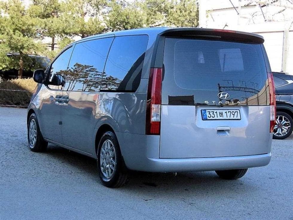 Hyundai Staria2.2 Tourer 9 Modern - 3