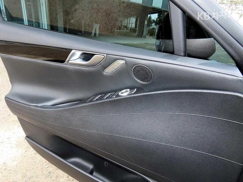 Genesis G80(RG3)2.5 Turbo Gasoline Direct Injection 2WD - 11