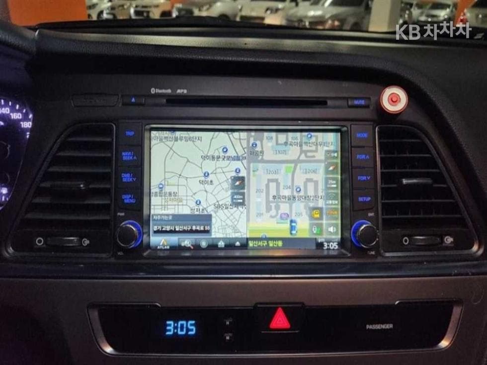 Hyundai Sonata LF2.0 Style Standard - 11