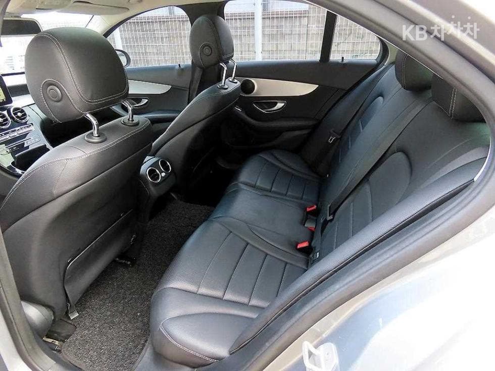 Mercedes-Benz The New (facelift) C-ClassC220d Avantgarde W205 - 6