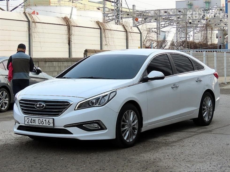 Hyundai Sonata LF1.7 Diesel Smart - 2