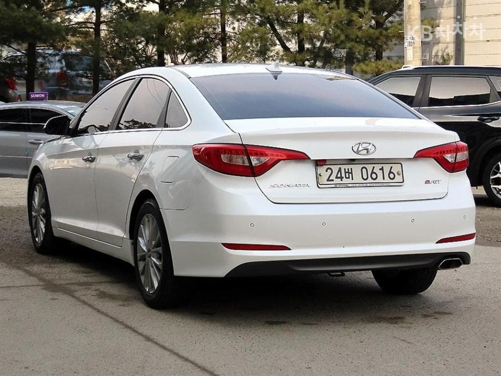 Hyundai Sonata LF1.7 Diesel Smart - 3