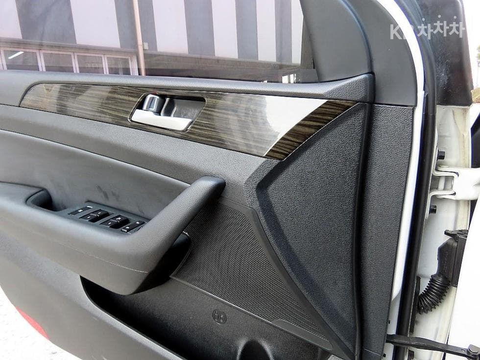 Hyundai Sonata LF1.7 Diesel Smart - 11