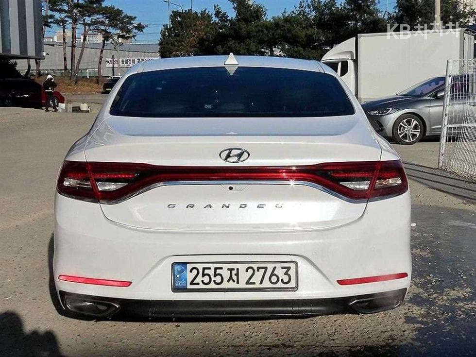 Hyundai Grandeur (Azera)IG3.0 LPi Modern - 4