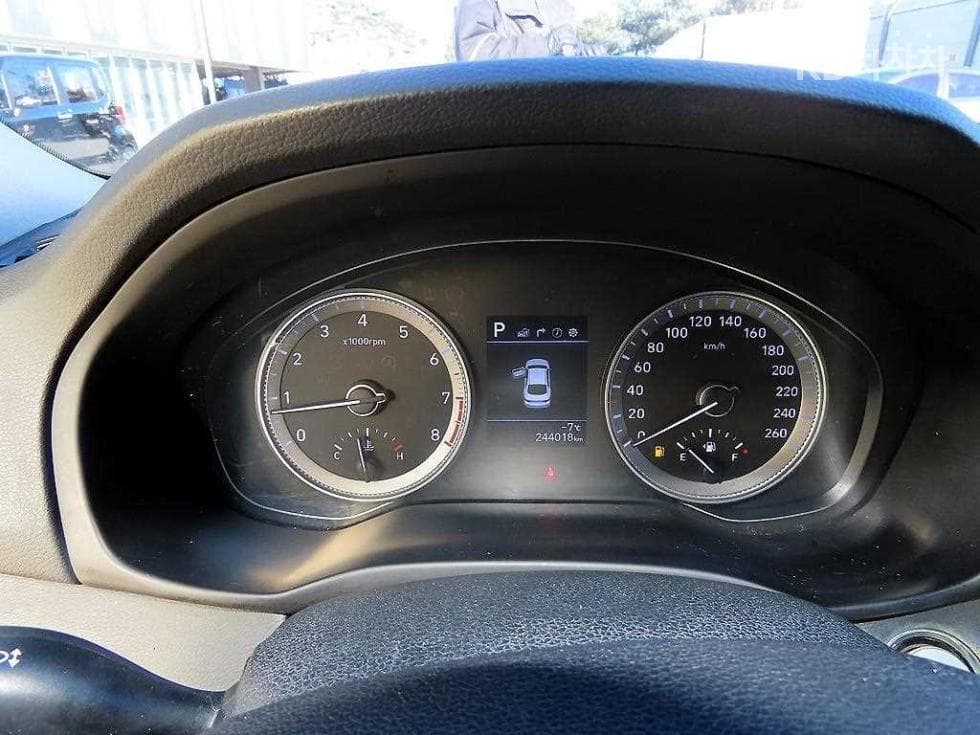 Hyundai Grandeur (Azera)IG3.0 LPi Modern - 9