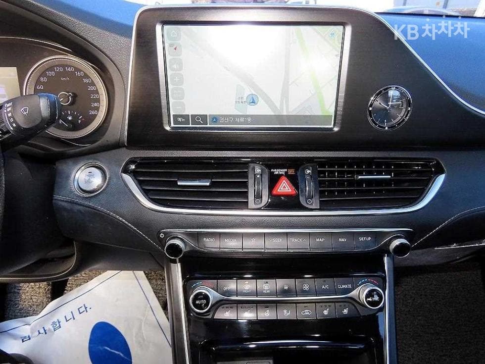 Hyundai Grandeur (Azera)IG3.0 LPi Modern - 13