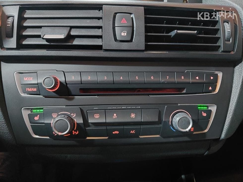 BMW New1시리즈118d 어반 베이스 F20 - 16