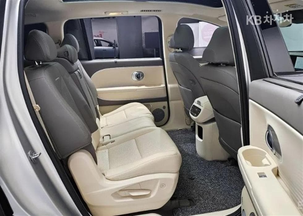 Хюндай IONIQ 9EV 성능형 AWD Престиж - 12