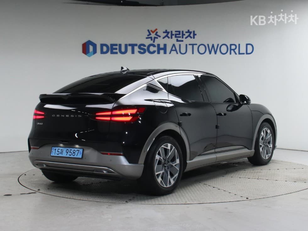 Дженезис GV60Стандартен 2WD Стандартен - 3