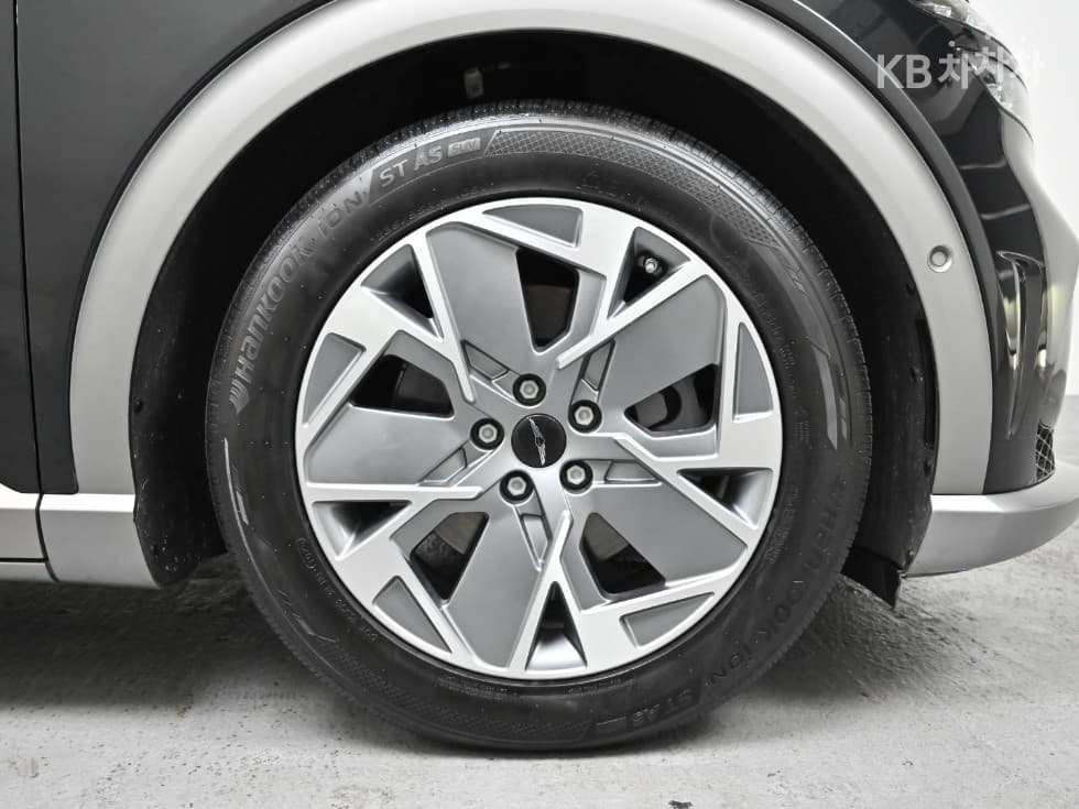 Дженезис GV60Стандартен 2WD Стандартен - 5