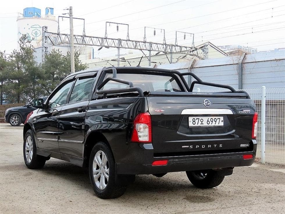 KG Mobility The New (facelift) Korando Sports (pickup variant)2.2 CX7 4WD 패션 - 3