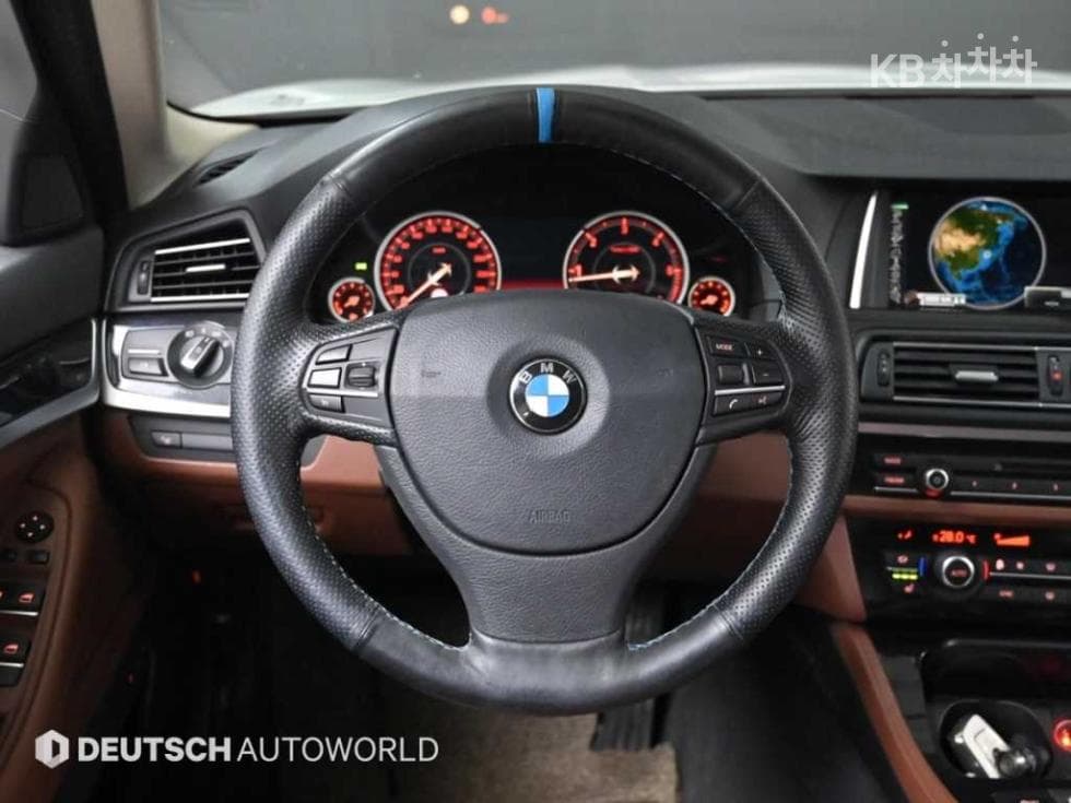 BMW New5 Series520d Luxury Plus F10 - 13