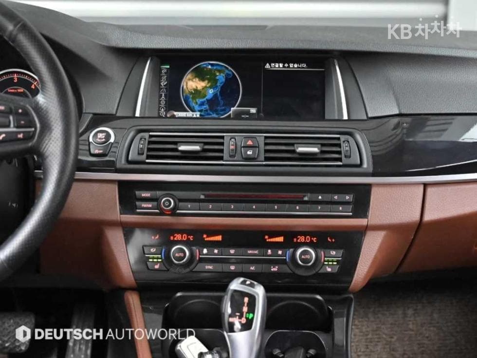 BMW New5 Series520d Luxury Plus F10 - 14