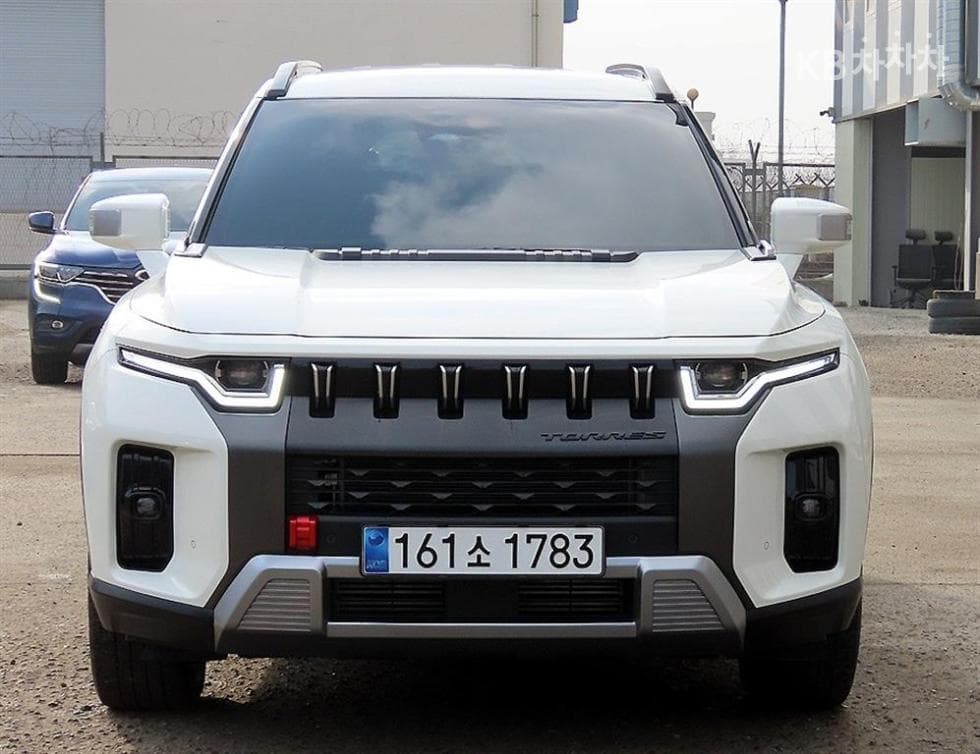 KG Mobility 토레스(J100) 1.5 GDI Turbo T7 - Image 1