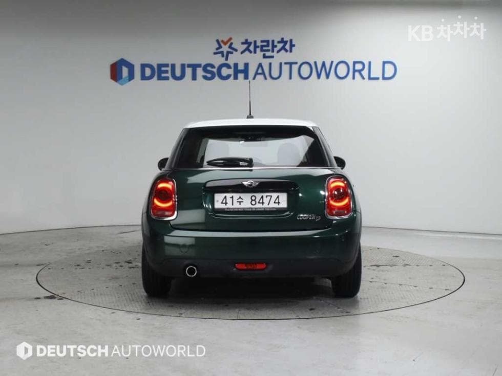 Mini Cooper 5-doorD 1.5 - 4