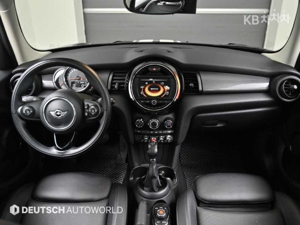 Mini Cooper 5-doorD 1.5 - 7