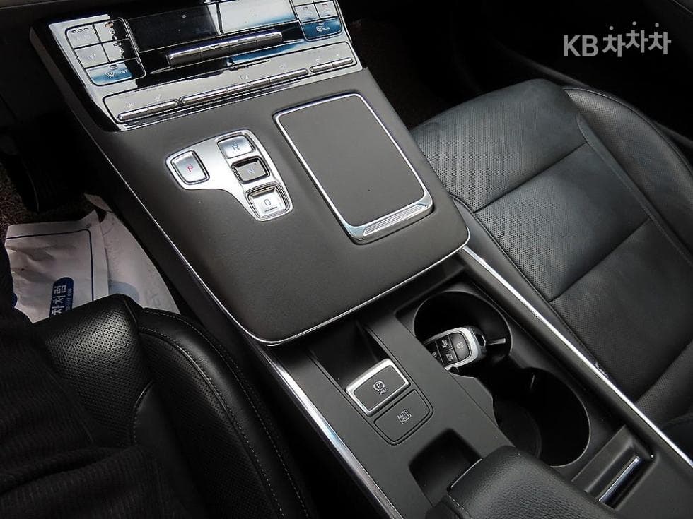 Hyundai The New (facelift) Grandeur (Azera)LPi 3.0 Exclusive - 10