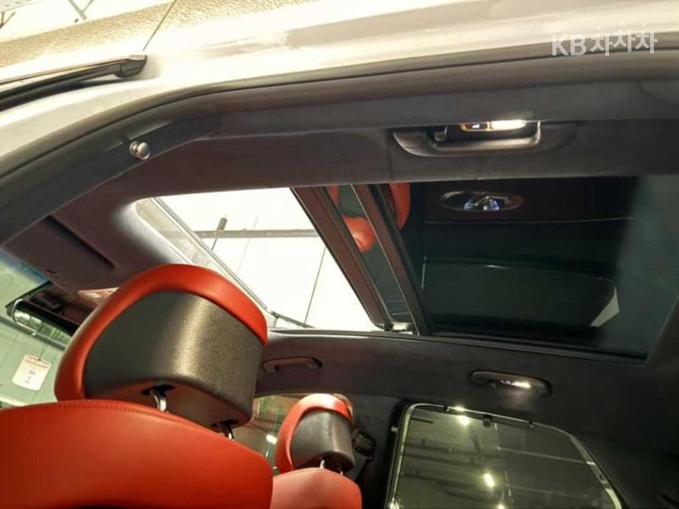 Genesis GV70Gasoline 2.5T 스포츠패키지 AWD - 13