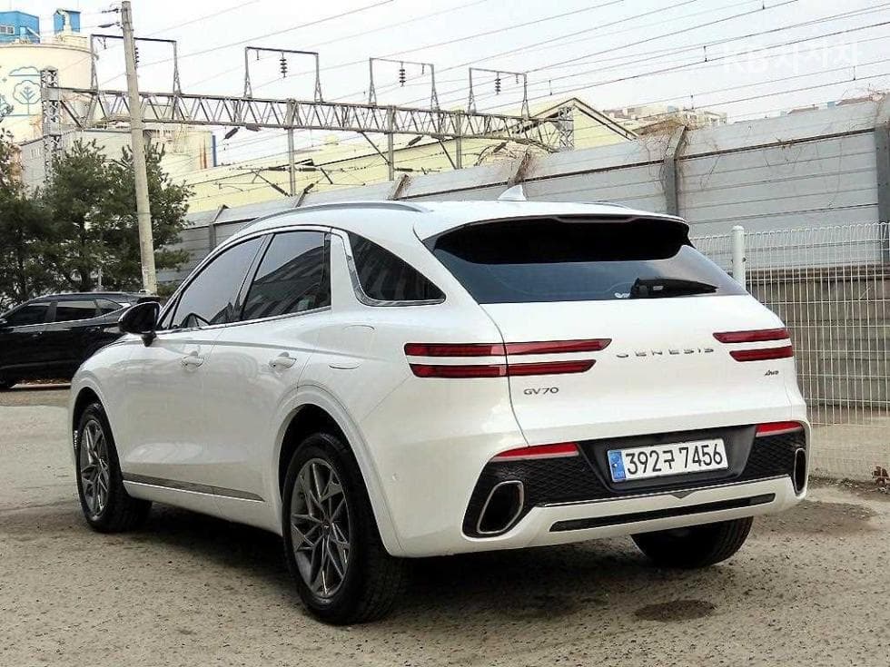Genesis GV70Gasoline 2.5T AWD - 3