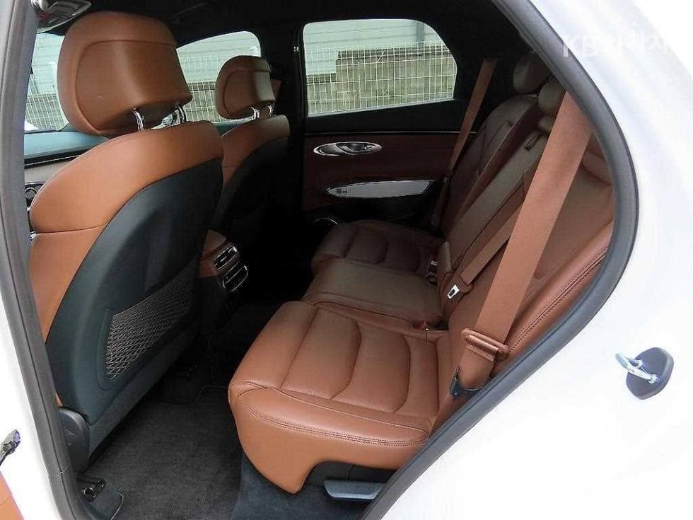 Genesis GV70Gasoline 2.5T AWD - 6