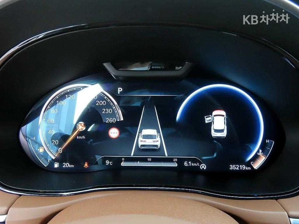 Genesis GV70Gasoline 2.5T AWD - 9