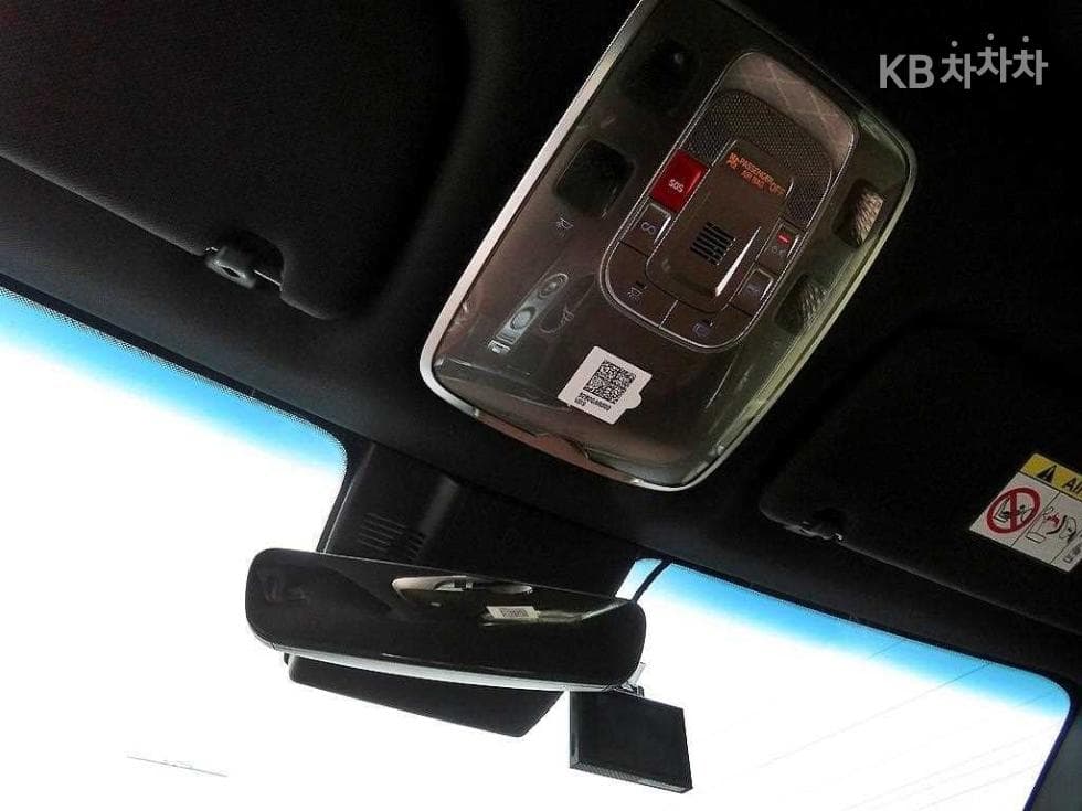 Genesis GV70Gasoline 2.5T AWD - 15