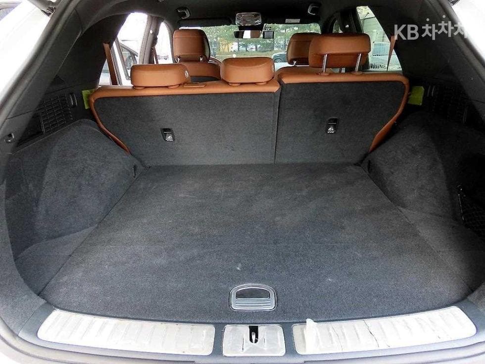 Genesis GV70Gasoline 2.5T AWD - 16