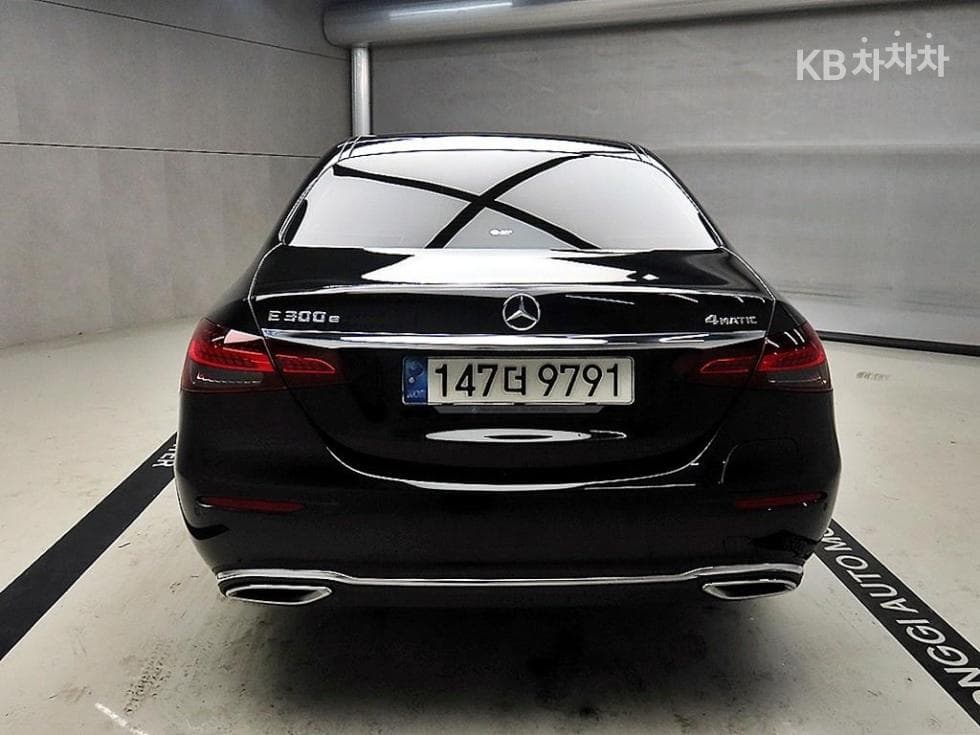 Mercedes-Benz E-Клас (W213)E300e 4MATIC Exclusive - 3