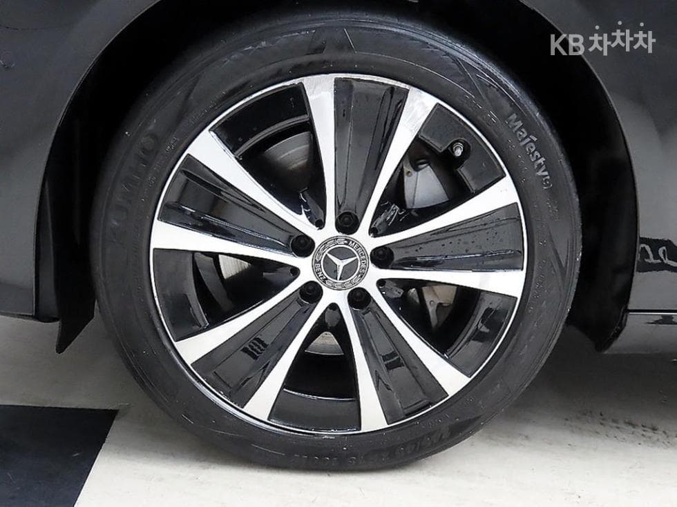 Mercedes-Benz E-Клас (W213)E300e 4MATIC Exclusive - 20