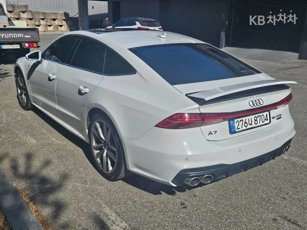 Audi A7(4K8)55 TFSI Quattro Premium - 3